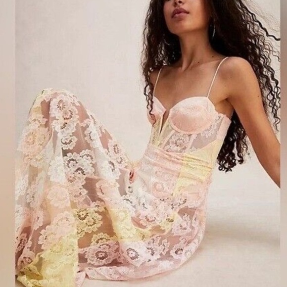 🌸 For Love & Lemons Pastel Lace Maxi Dress XXS – NWT - Picture 4 of 16